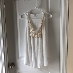 Market & Spruce Crochet detail top.